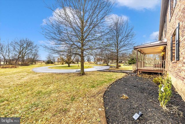 439 SWAN POND RD, Martinsburg, WV 25404