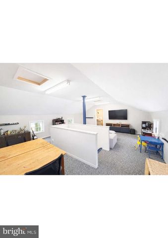 439 SWAN POND RD, Martinsburg, WV 25404