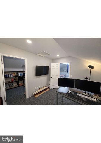 439 SWAN POND RD, Martinsburg, WV 25404