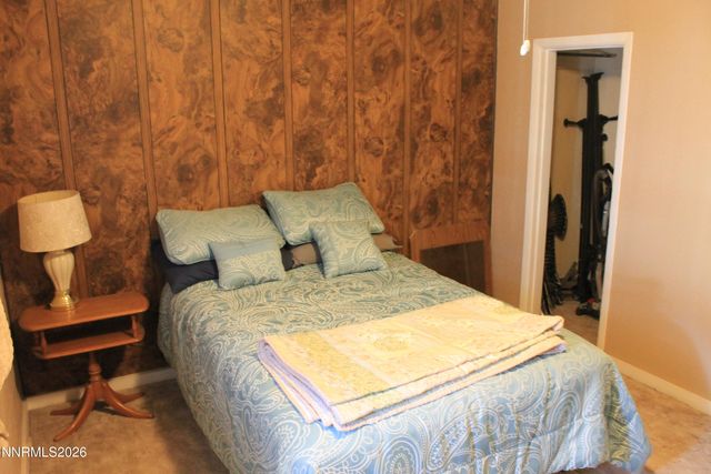320 Reyes Way, Yerington, NV 89447