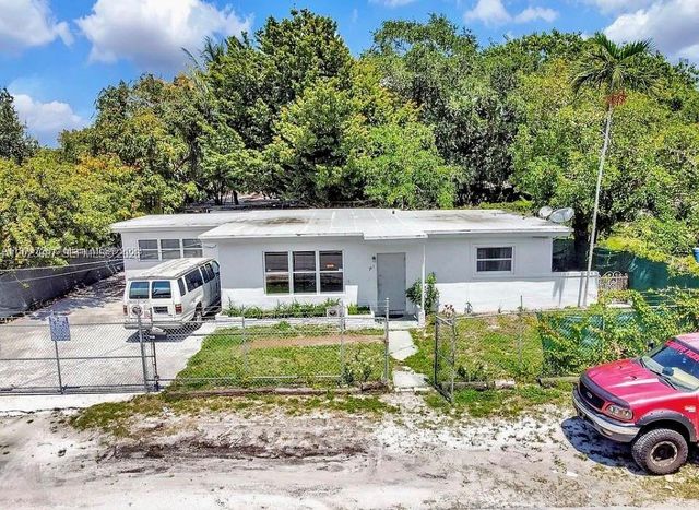 261 NW 73rd Terrace, Miami, FL 33150