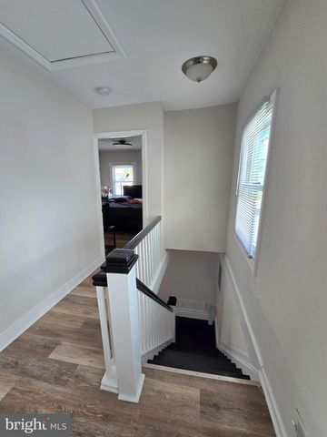 7 WOODSIDE AVE, Keansburg, NJ 07734