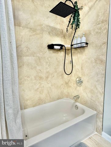 7 WOODSIDE AVE, Keansburg, NJ 07734