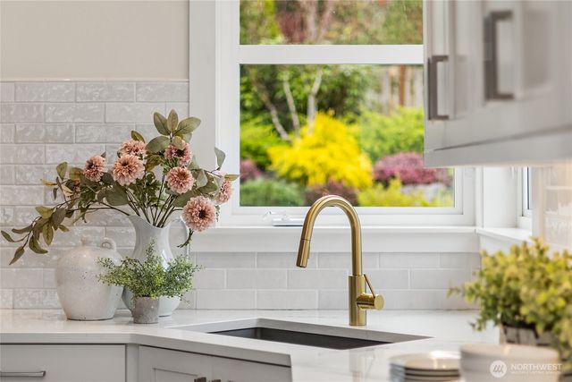 757 Village Circle NW, Bainbridge Island, WA 98110