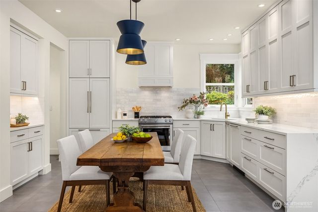 757 Village Circle NW, Bainbridge Island, WA 98110