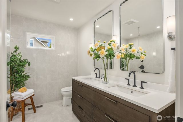 757 Village Circle NW, Bainbridge Island, WA 98110