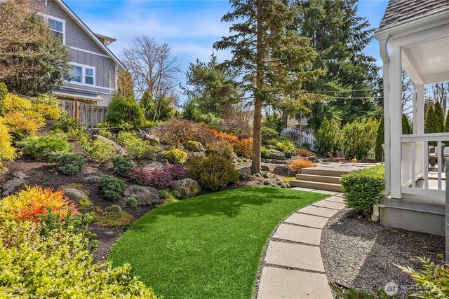 757 Village Circle NW, Bainbridge Island, WA 98110