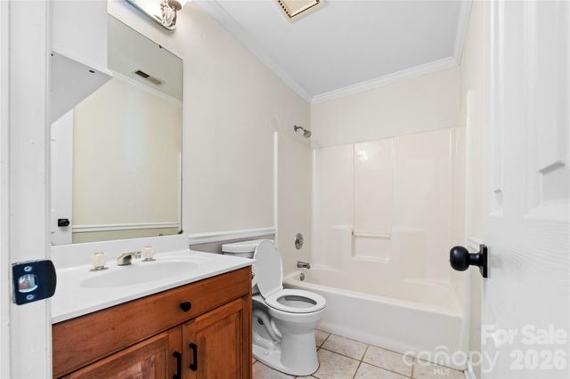 5010 Ardenwoods Drive, Charlotte, NC 28215