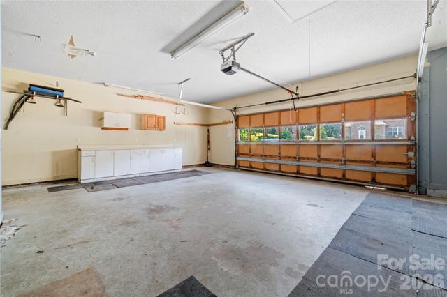 5010 Ardenwoods Drive, Charlotte, NC 28215