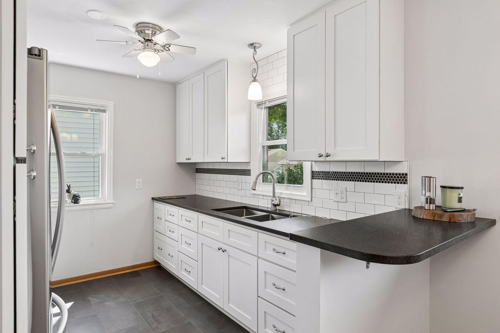 2908 Hampshire Avenue S, Saint Louis Park, MN 55426 — photo 3