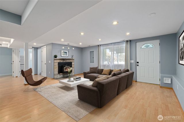 13237 3rd Avenue S, Burien, WA 98168