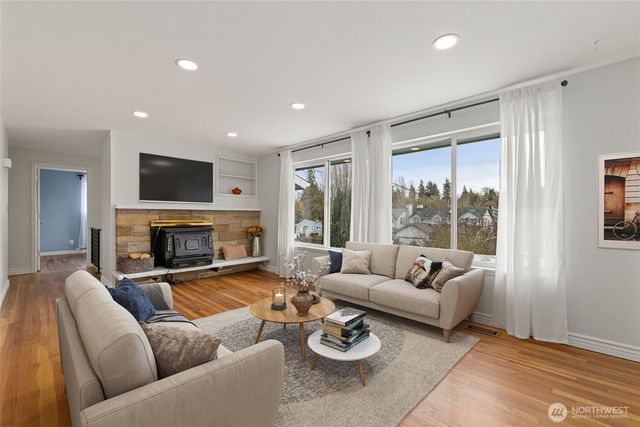 13237 3rd Avenue S, Burien, WA 98168