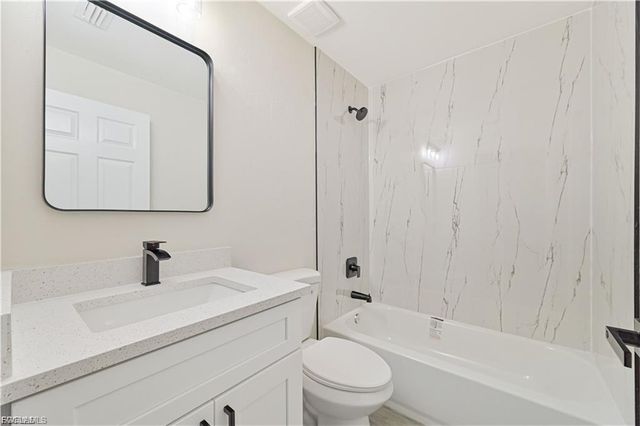 4733 28th ST SW, Lehigh Acres, FL 33973