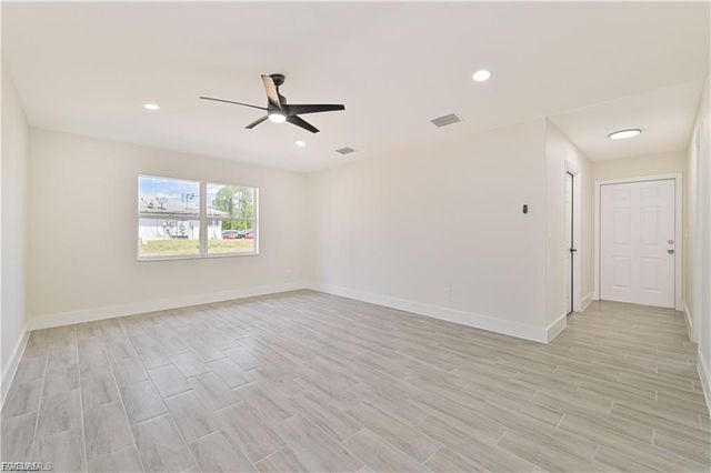 4733 28th ST SW, Lehigh Acres, FL 33973