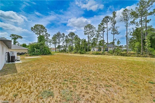 4733 28th ST SW, Lehigh Acres, FL 33973
