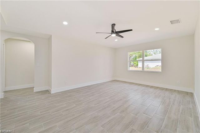 4733 28th ST SW, Lehigh Acres, FL 33973