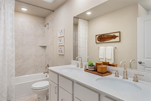 14137 Matterod DR, Del Valle, TX 78617