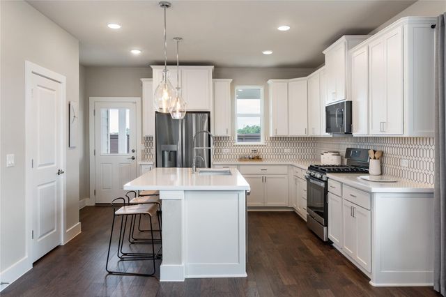 14137 Matterod DR, Del Valle, TX 78617