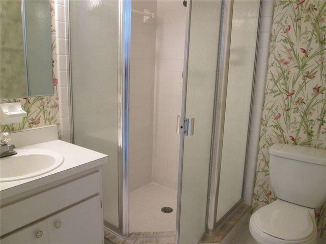 1304 LAMBDETH COURT, Sun City Center, FL 33573