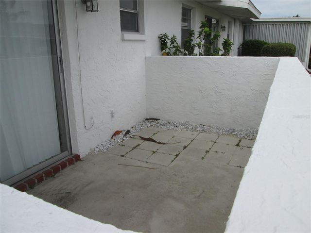 1304 LAMBDETH COURT, Sun City Center, FL 33573