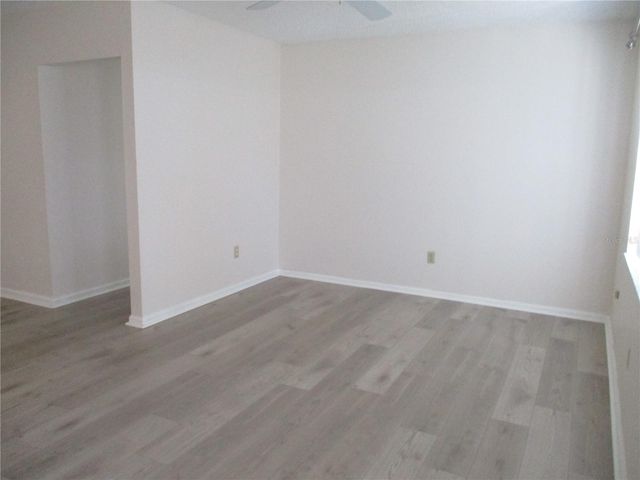 1304 LAMBDETH COURT, Sun City Center, FL 33573