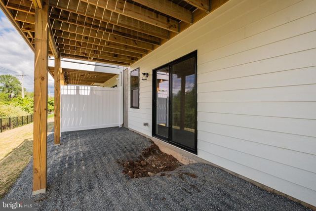 217 RIVER TRAIL CIR, King Of Prussia, PA 19406