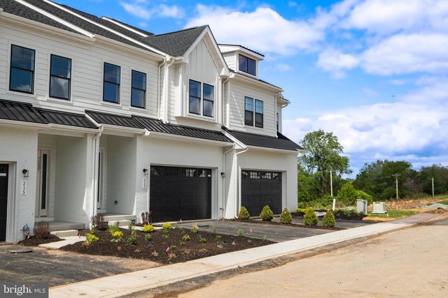 217 RIVER TRAIL CIR, King Of Prussia, PA 19406