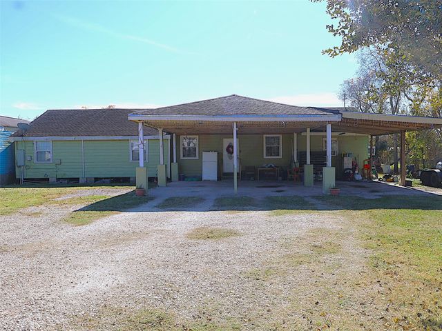 634 S Paloma Drive, Rosharon, TX 77583