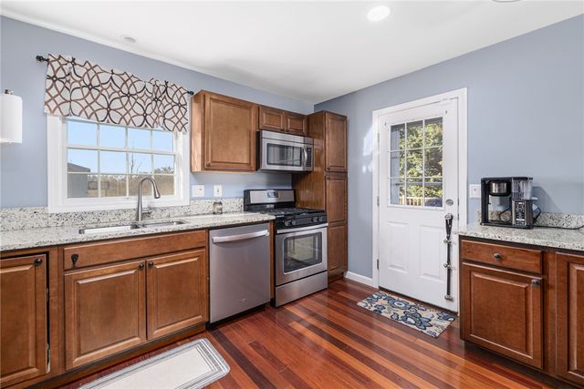 136 Corporate Place, Middletown, RI 02842