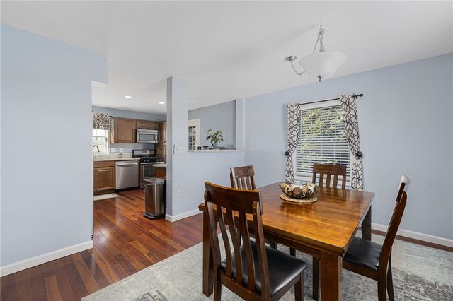 136 Corporate Place, Middletown, RI 02842