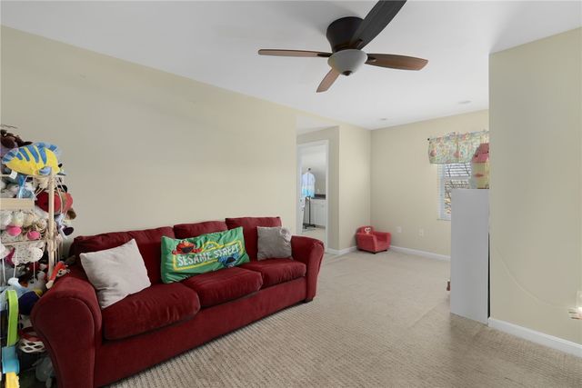 136 Corporate Place, Middletown, RI 02842