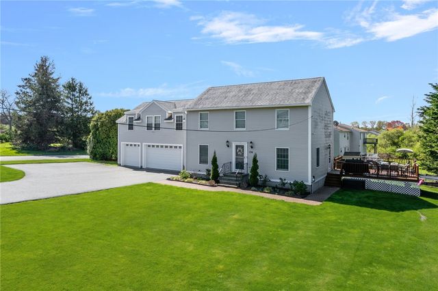 136 Corporate Place, Middletown, RI 02842