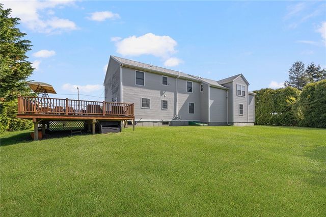 136 Corporate Place, Middletown, RI 02842