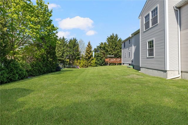 136 Corporate Place, Middletown, RI 02842