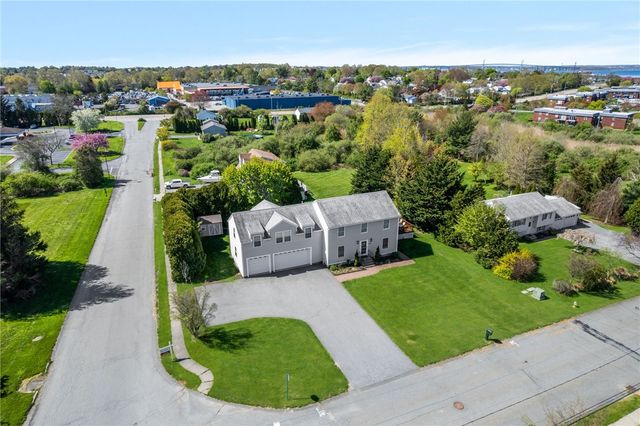 136 Corporate Place, Middletown, RI 02842