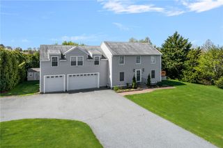 136 Corporate Place, Middletown, RI 02842