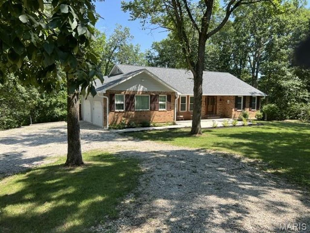 25532 Southwind Road, Warrenton, MO 63383