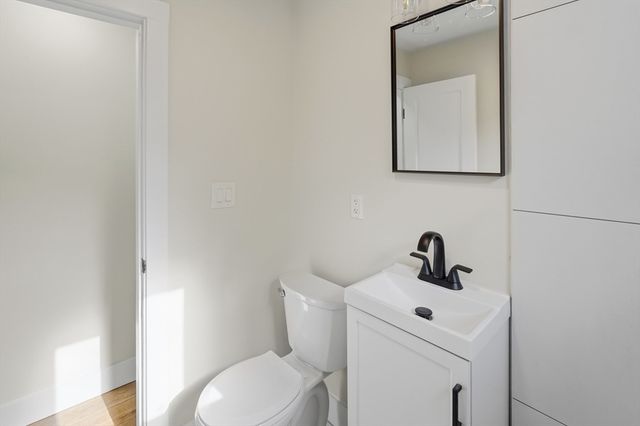 25 Johnson St, Worcester, MA 01604