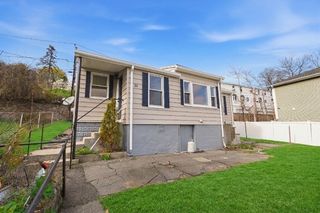 25 Johnson St, Worcester, MA 01604