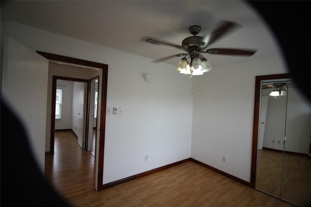 458 Woodrail Drive, Webster, TX 77598