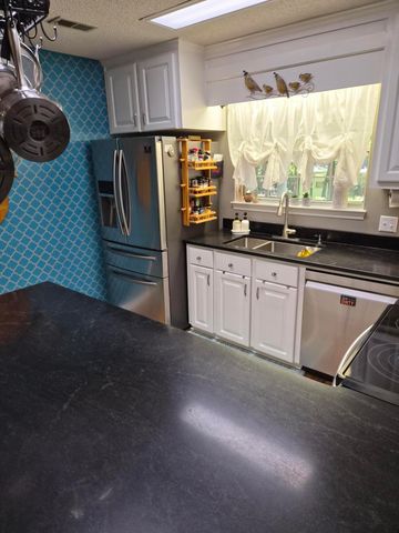 101 Dowling Avenue, Walterboro, SC 29488