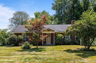 147 Highland Ave, West Springfield, MA 01089