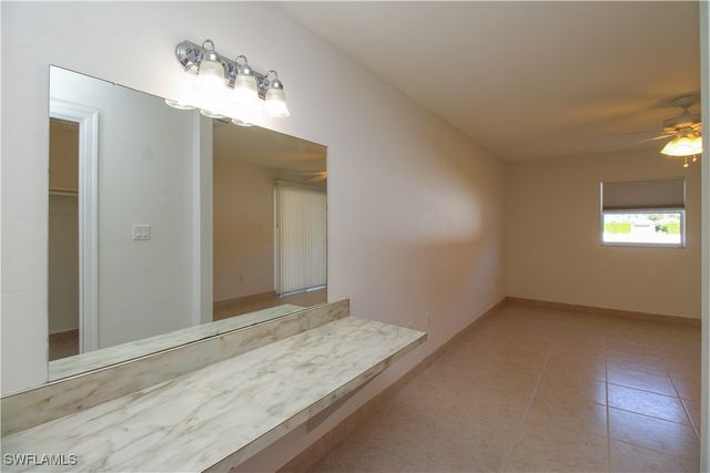 615 108th AVE N, Naples, FL 34108