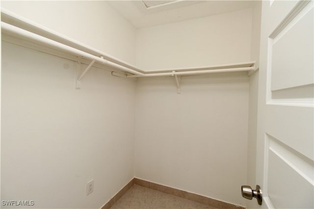 615 108th AVE N, Naples, FL 34108