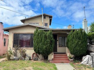 7807 WELD, Oakland, CA 94621