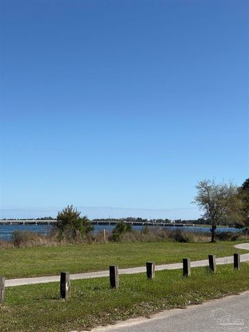 326 W Sunset Ave, Pensacola, FL 32507