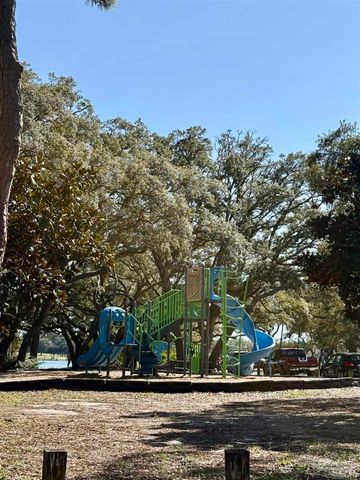 326 W Sunset Ave, Pensacola, FL 32507