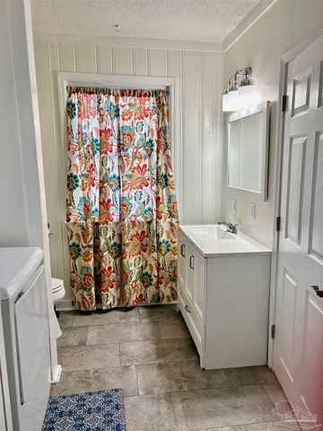 326 W Sunset Ave, Pensacola, FL 32507