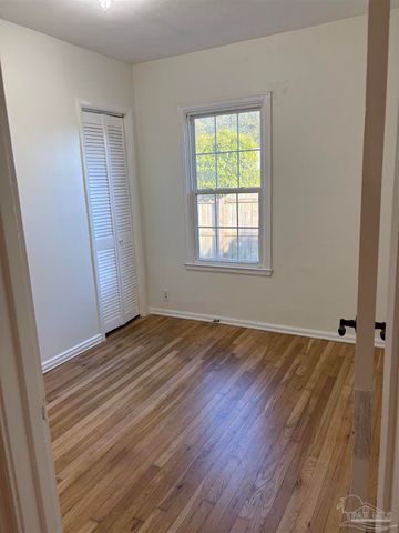 326 W Sunset Ave, Pensacola, FL 32507