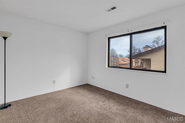 1514 Summer Run Drive 308, Florissant, MO 63033